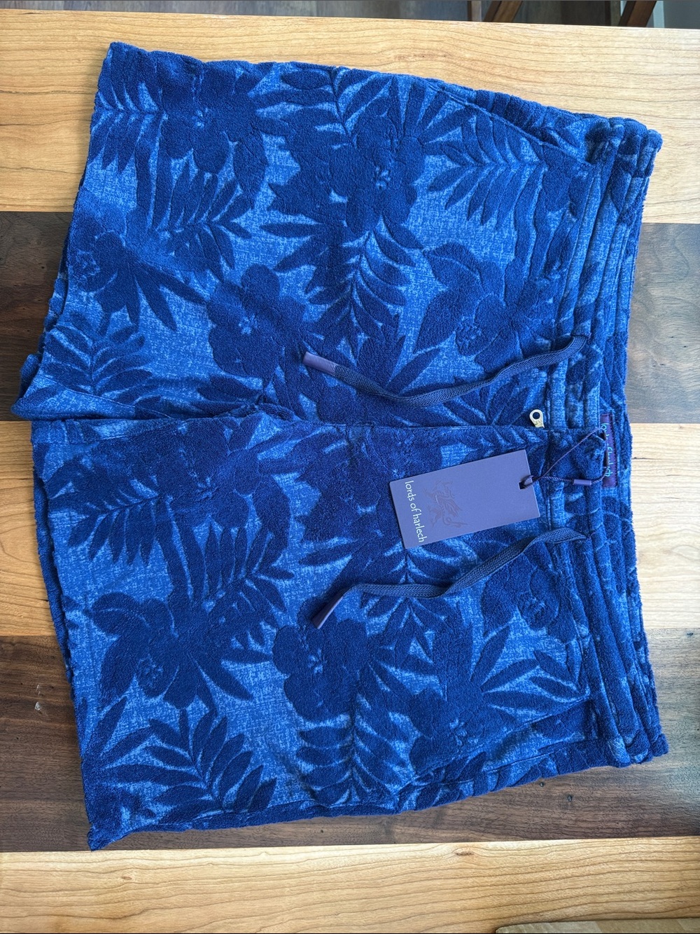 SAM FARM FLORAL TOWEL SHORT - NAVY